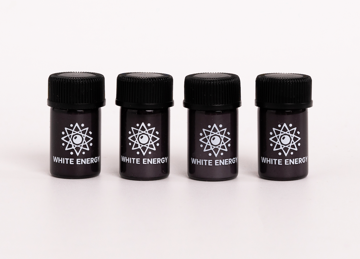 White Energy vier Flaschen - Natürliche Wachmacher mit Cranberry, Koffein, Taurin und Vitamin B12 ohne Crash
